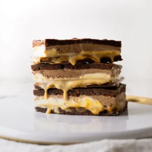 chocolate-caramel-sandwich